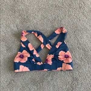 Acacia swimwear hibiscus top S